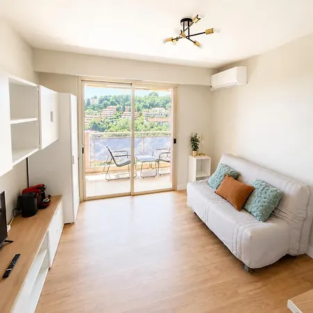 Vue - Piscine & Clim - 2 Personnes * Villeneuve-Loubet